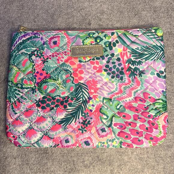 NWT Lilly Pulitzer Quilted Pouch in Banana Split Print GWP Bag Makeup Cosmetics - Picture 2 of 10